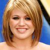 Kelly Clarkson Short Hairstyles (Photo 3 of 25)