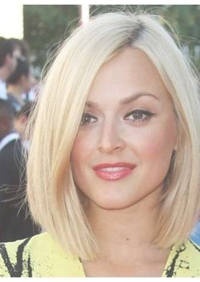 15 Best Long Layered Bob Hairstyles for Round Faces