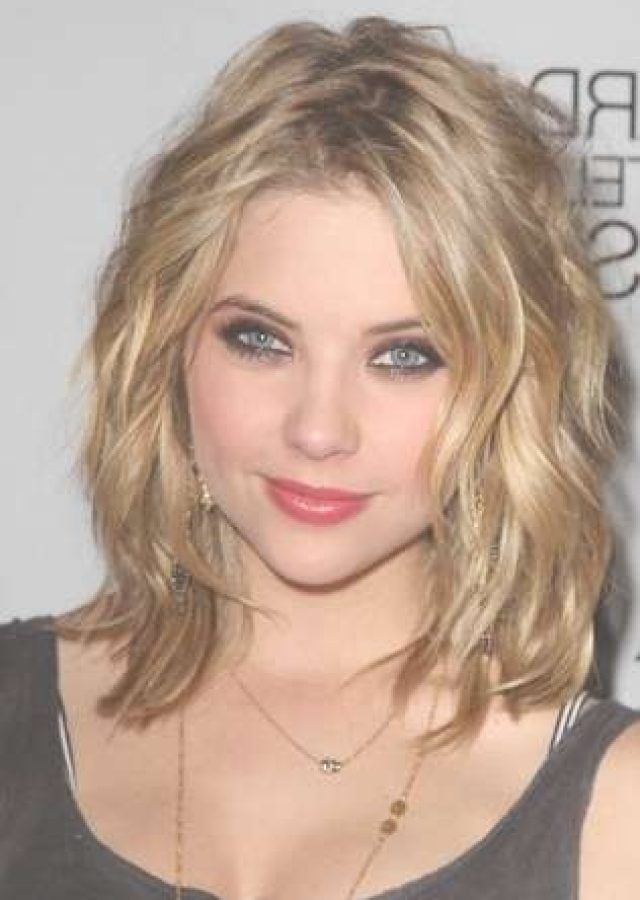 Top 25 of Medium Haircuts for Square Face Shape