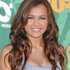 Miley Cyrus Long Hairstyles (Photo 8 of 25)
