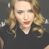 Scarlett Johansson Medium Hairstyles (Photo 14 of 15)