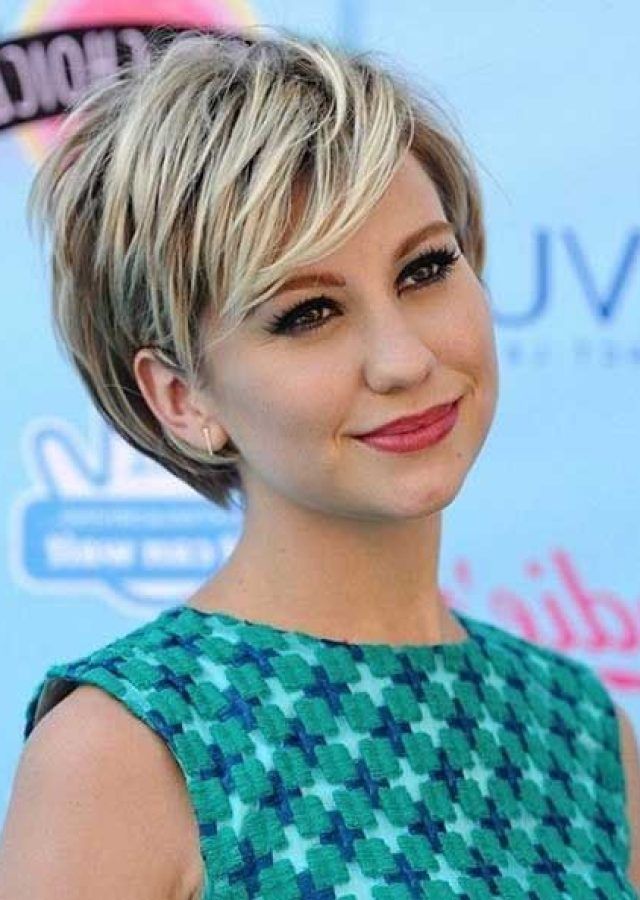 2024 Best of Cropped Hairstyles for Round Faces