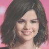 Selena Gomez Medium Hairstyles (Photo 3 of 15)