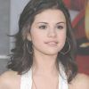 Selena Gomez Medium Haircuts (Photo 18 of 25)