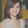 Selena Gomez Medium Haircuts (Photo 14 of 25)