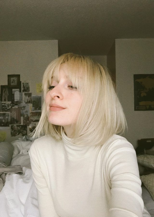 25 Photos Short Blonde Hair with Bangs