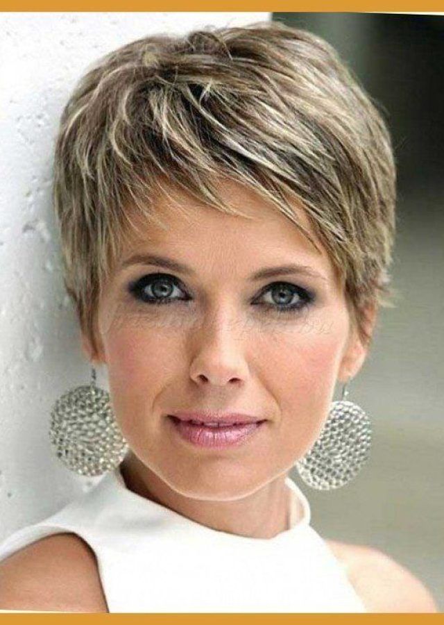 25 Inspirations Cute Round Bob Hairstyles for Women Over 60