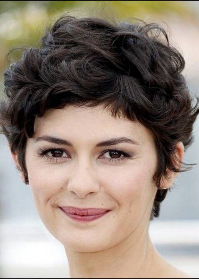  Best 25+ of Short Haircuts for Curly Hair and Round Face
