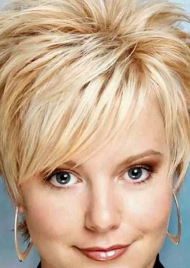 2024 Latest Ladies Short Hairstyles for Thick Hair