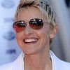 Short Hairstyles For Women Over 50 With Straight Hair (Photo 19 of 25)