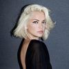 White Blunt Blonde Bob Hairstyles (Photo 22 of 25)