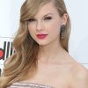 Taylor Swift Long Hairstyles (Photo 21 of 25)