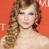 Taylor Swift Long Hairstyles (Photo 24 of 25)