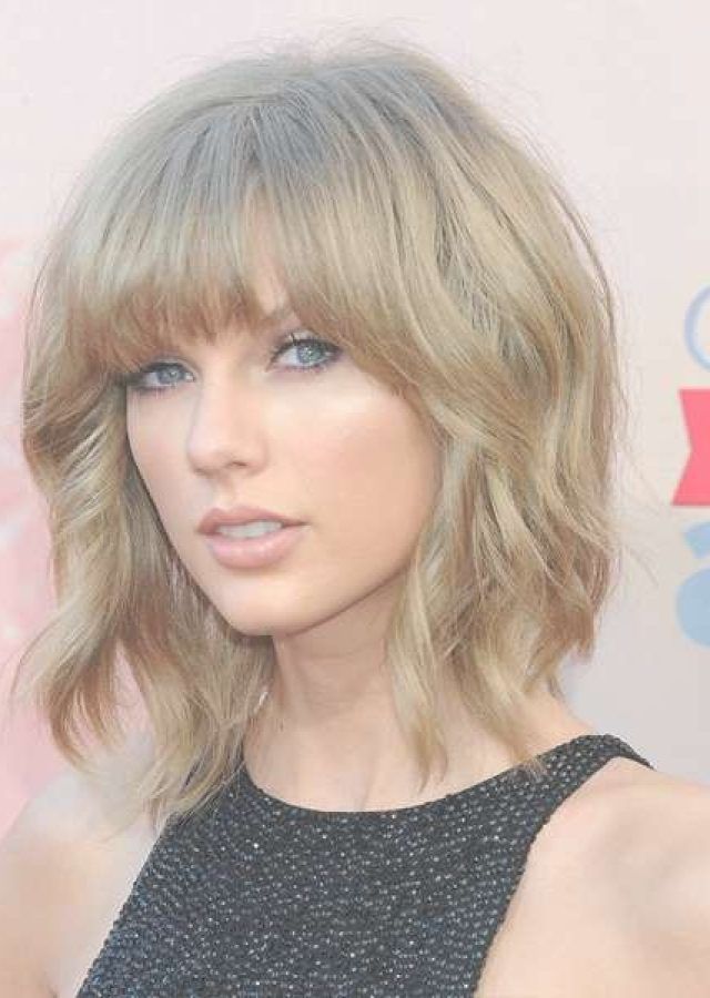 The Best Taylor Swift Medium Hairstyles