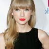 Taylor Swift Long Hairstyles (Photo 9 of 25)