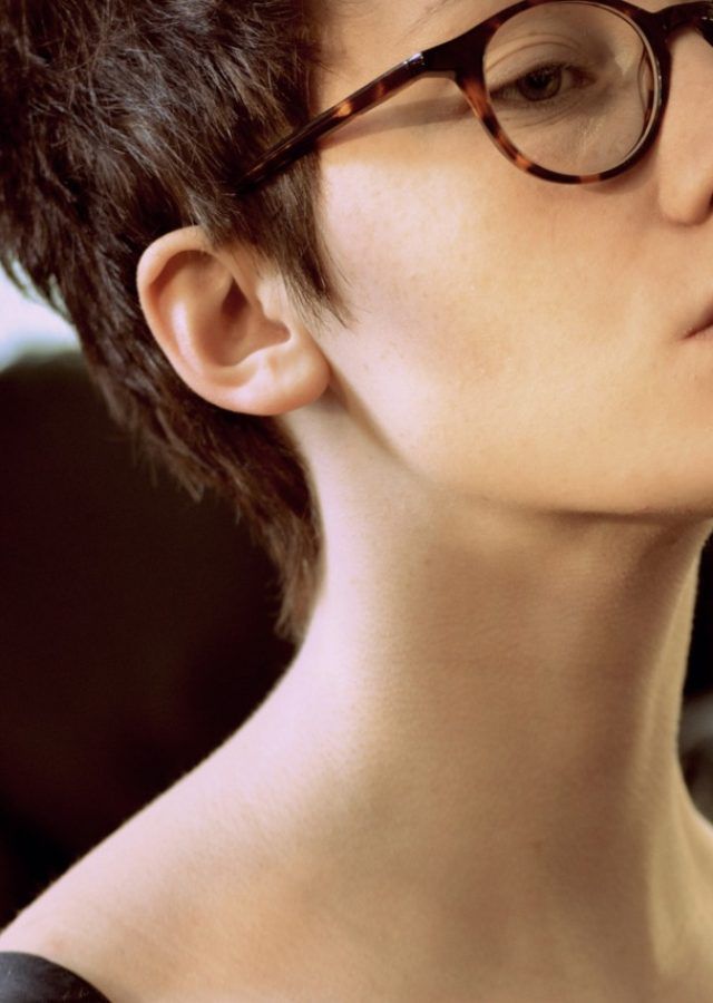 25 Ideas of Short Haircuts for Glasses Wearer