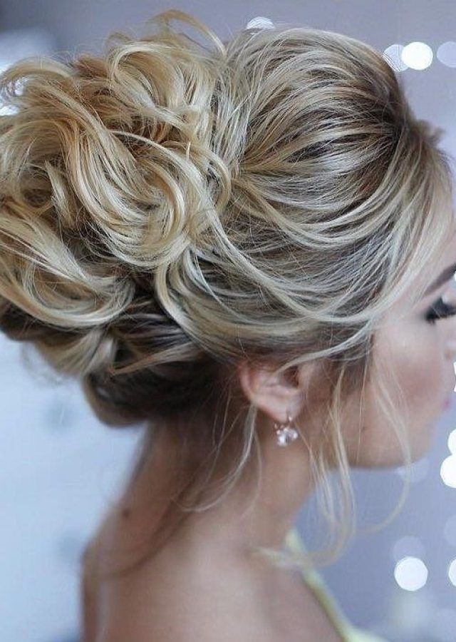 The Best Prom Updo Hairstyles for Medium Hair