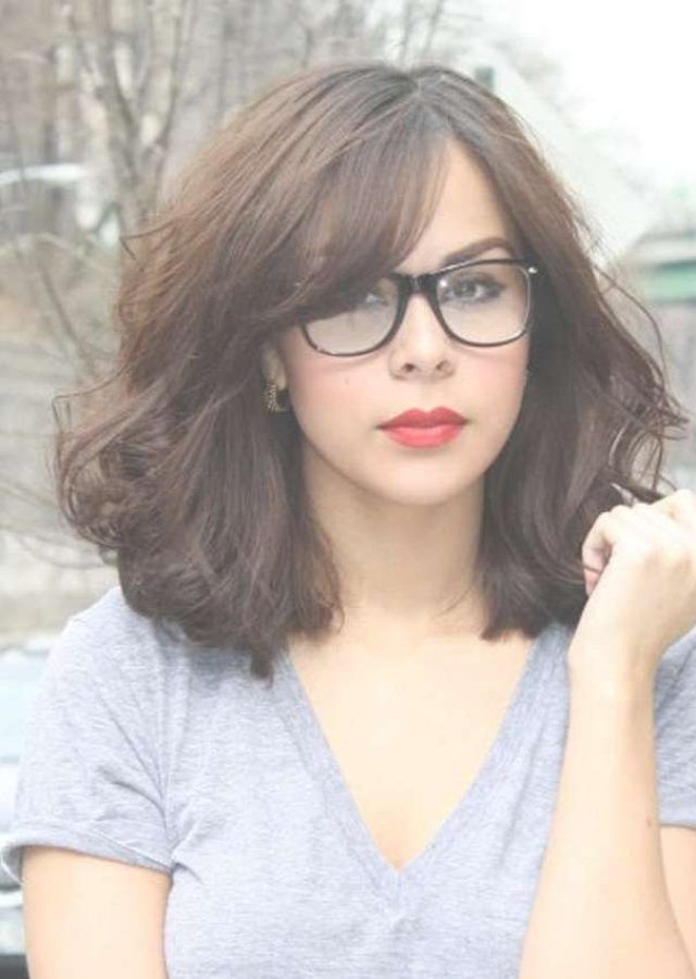  Best 25+ of Medium Haircuts with Glasses