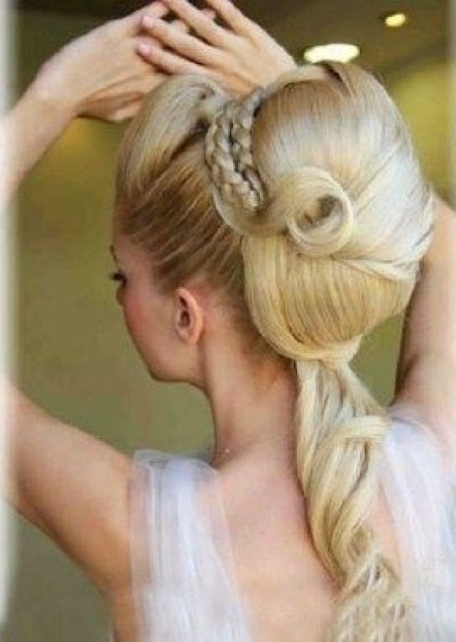 The Best Wedding Hairstyles That You Can Do at Home